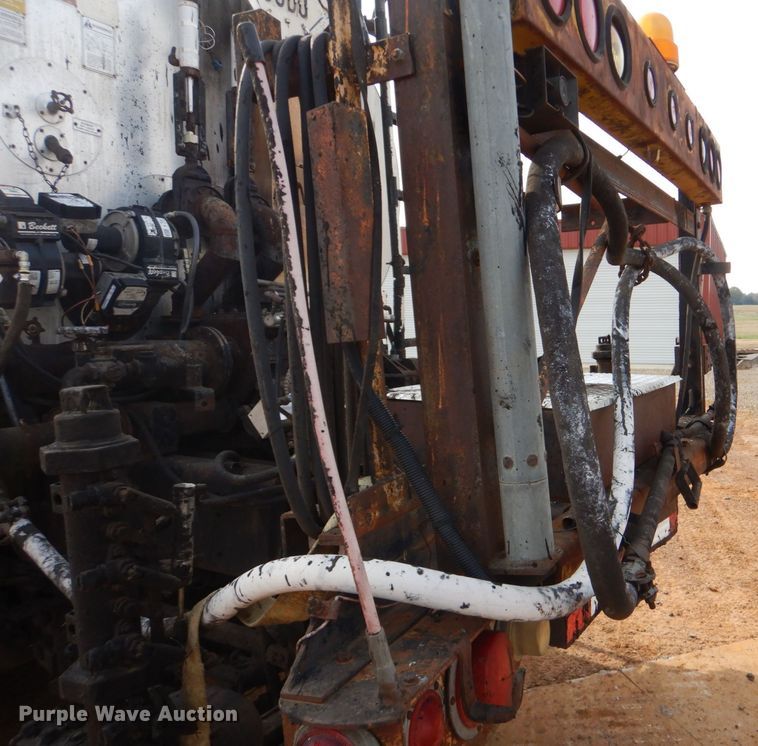 image for item DP8589 1988 White GMC WX  oil distributor truck