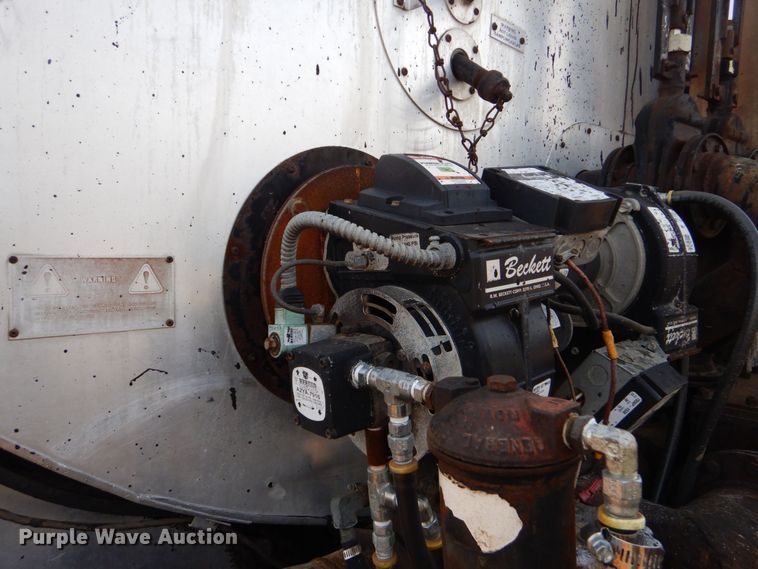 image for item DP8589 1988 White GMC WX  oil distributor truck