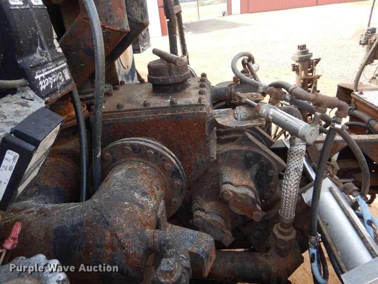 image for item DP8589 1988 White GMC WX  oil distributor truck