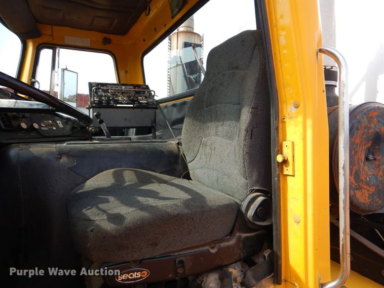 image for item DP8589 1988 White GMC WX  oil distributor truck