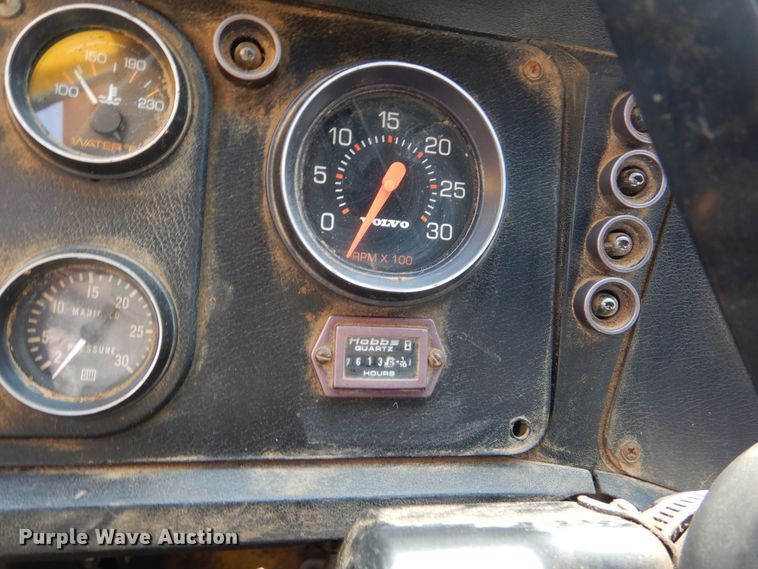 image for item DP8589 1988 White GMC WX  oil distributor truck