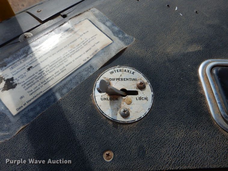 image for item DP8589 1988 White GMC WX  oil distributor truck