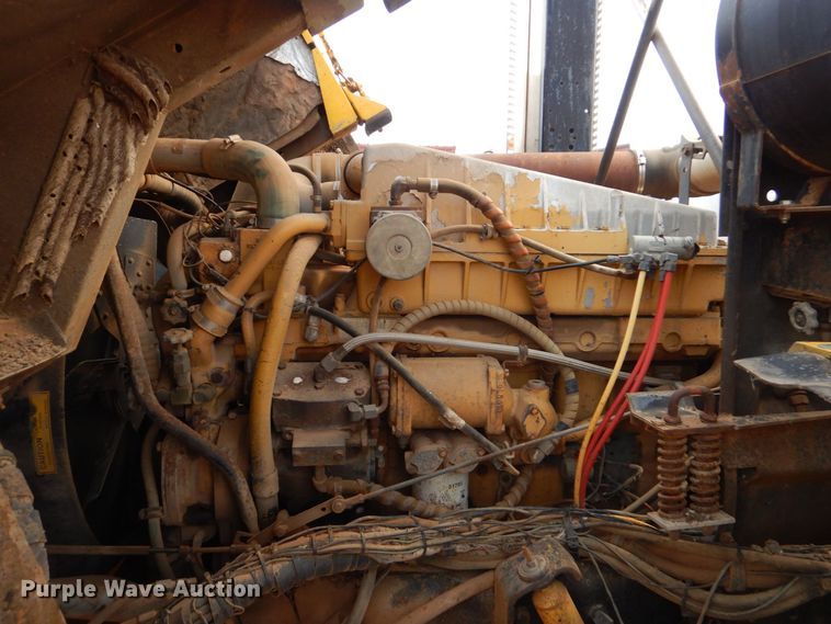 image for item DP8589 1988 White GMC WX  oil distributor truck