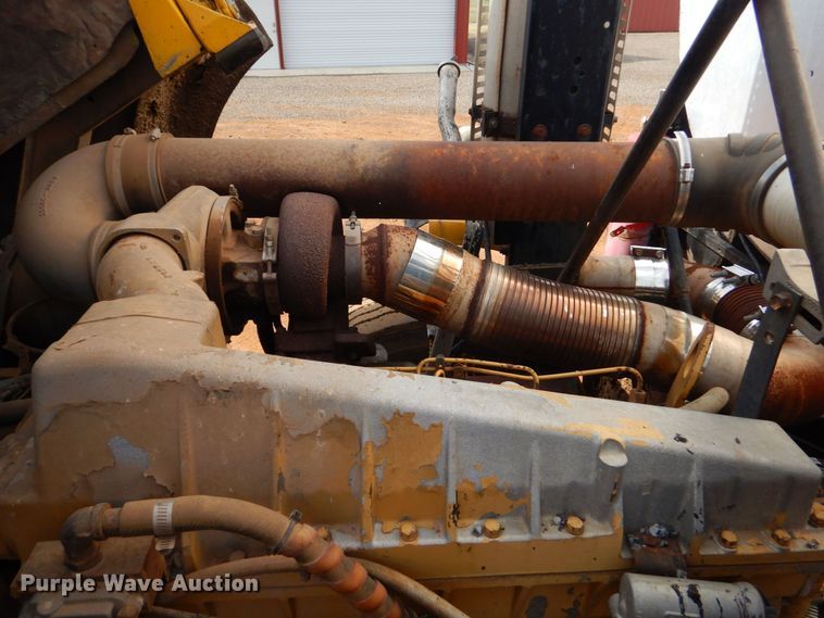 image for item DP8589 1988 White GMC WX  oil distributor truck