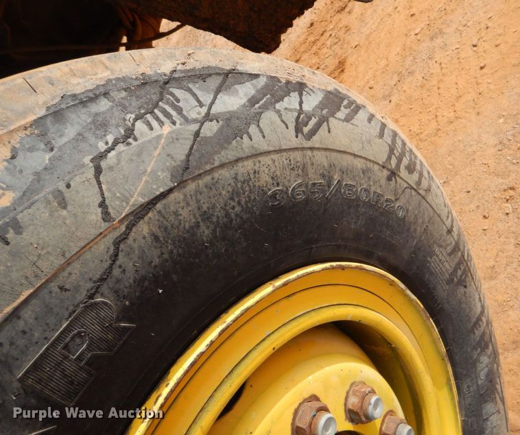 image for item DP8589 1988 White GMC WX  oil distributor truck