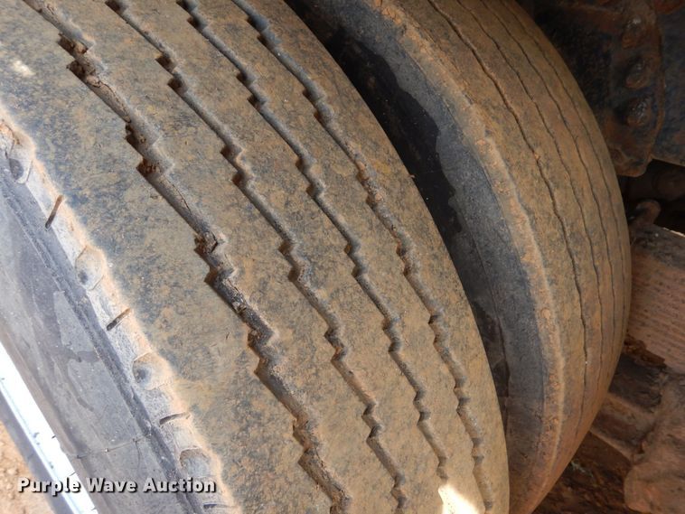 image for item DP8589 1988 White GMC WX  oil distributor truck