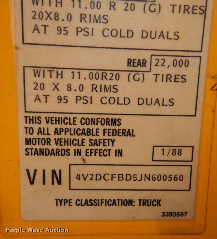 image for item DP8589 1988 White GMC WX  oil distributor truck