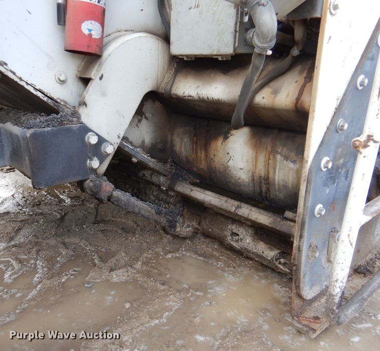 image for item DQ1875 Carlson WP-800  windrow elevator