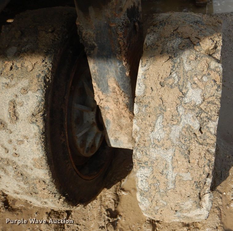 image for item DQ1875 Carlson WP-800  windrow elevator