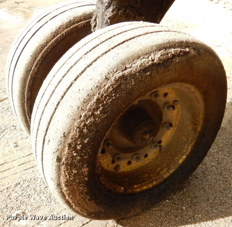 image for item DQ1875 Carlson WP-800  windrow elevator