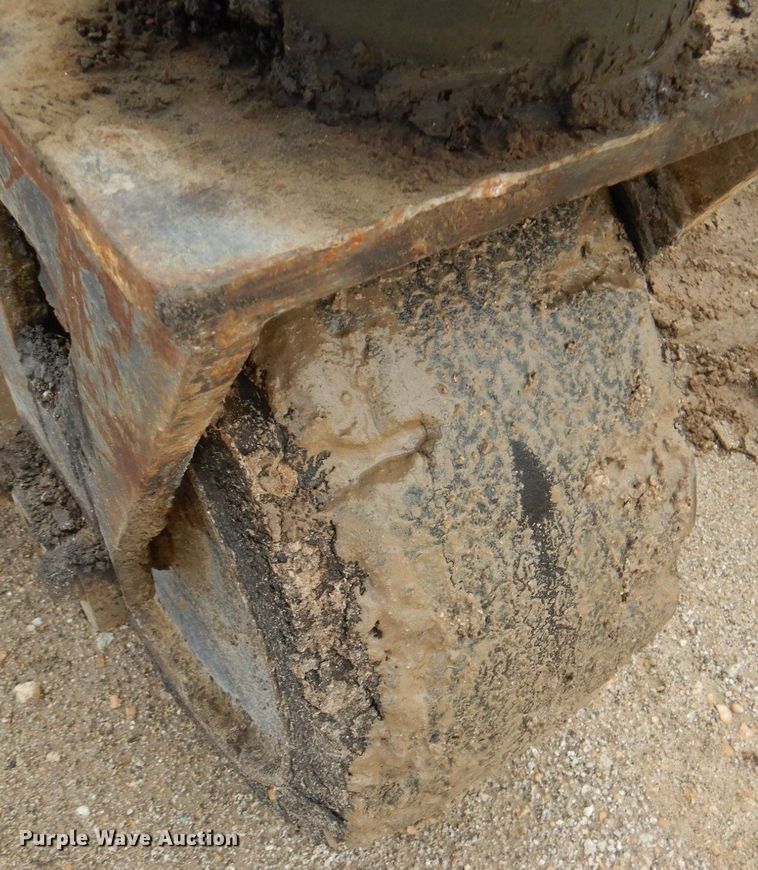 image for item DQ1875 Carlson WP-800  windrow elevator