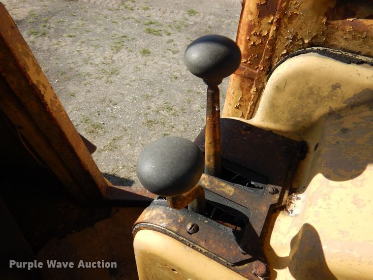 image for item DQ1876 1980 Caterpillar 930  wheel loader