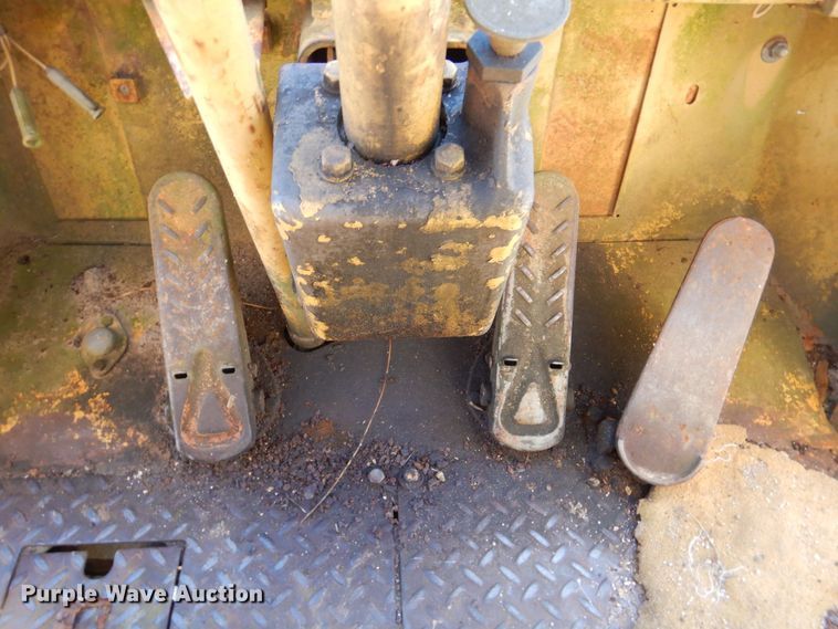 image for item DQ1876 1980 Caterpillar 930  wheel loader