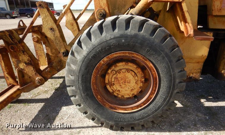 image for item DQ1876 1980 Caterpillar 930  wheel loader