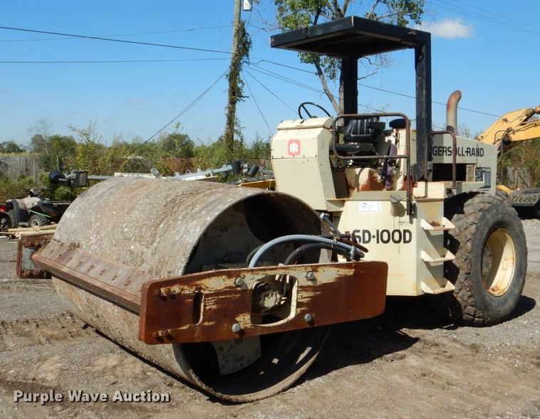 image for item DQ1879 1992 Ingersoll Rand SD-100D  single drum roller