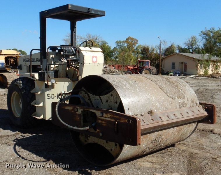 image for item DQ1879 1992 Ingersoll Rand SD-100D  single drum roller