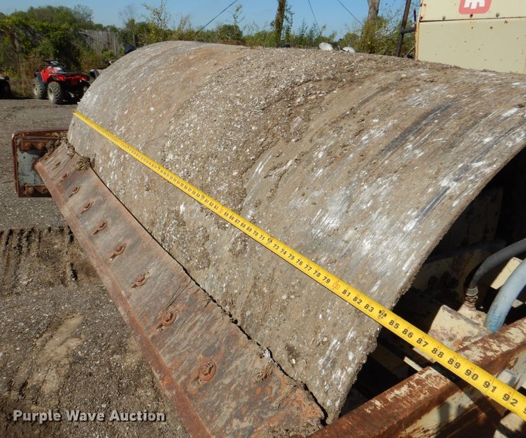 image for item DQ1879 1992 Ingersoll Rand SD-100D  single drum roller