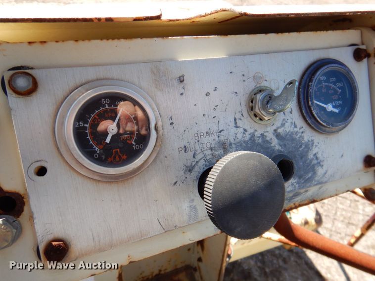 image for item DQ1879 1992 Ingersoll Rand SD-100D  single drum roller