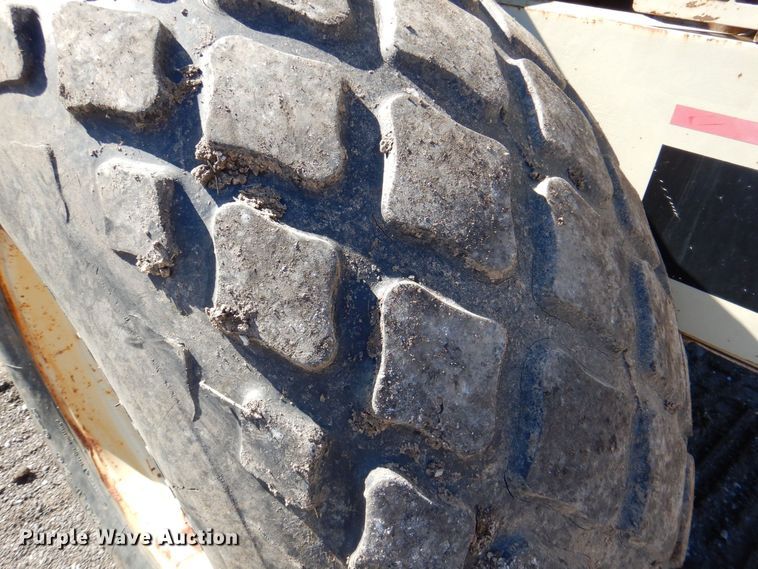 image for item DQ1879 1992 Ingersoll Rand SD-100D  single drum roller