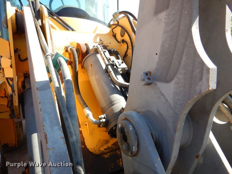 image for item DQ1880 2007 Volvo L90F  wheel loader