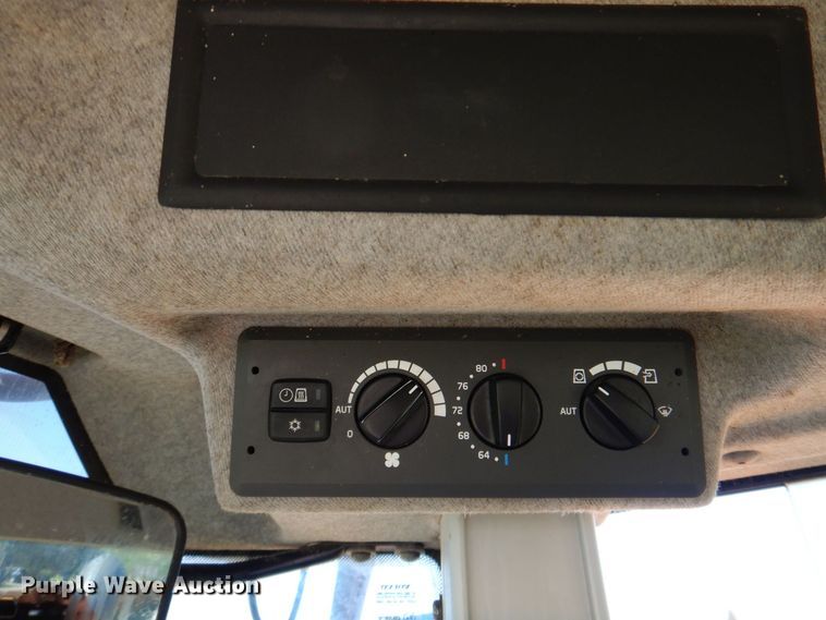 image for item DQ1880 2007 Volvo L90F  wheel loader