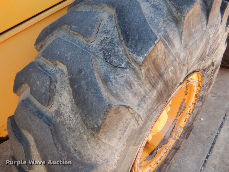 image for item DQ1880 2007 Volvo L90F  wheel loader