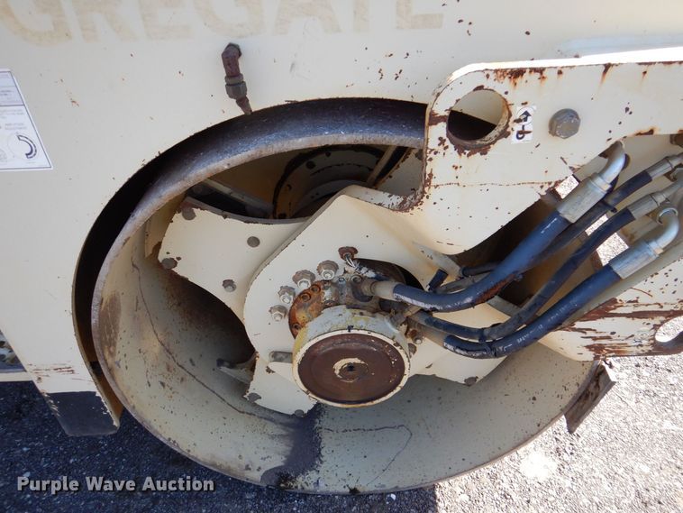 image for item DQ1881 2004 Ingersoll Rand DD-70HF  double drum roller