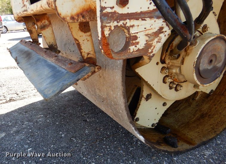 image for item DQ1881 2004 Ingersoll Rand DD-70HF  double drum roller