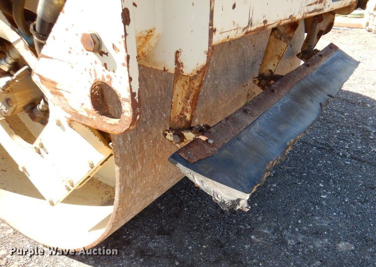 image for item DQ1881 2004 Ingersoll Rand DD-70HF  double drum roller