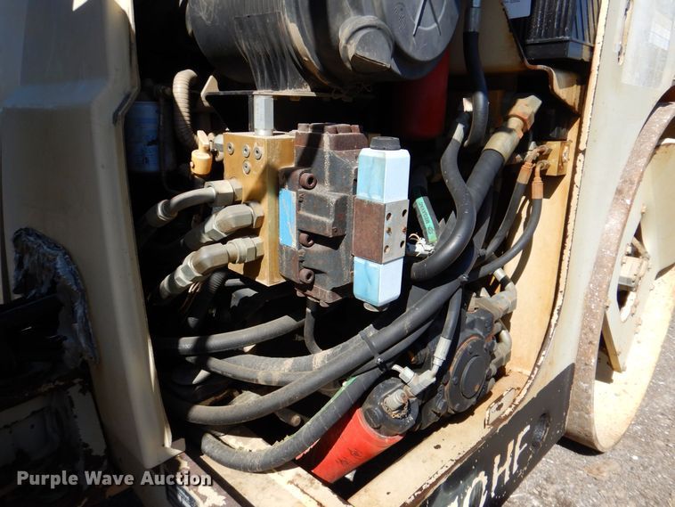 image for item DQ1881 2004 Ingersoll Rand DD-70HF  double drum roller