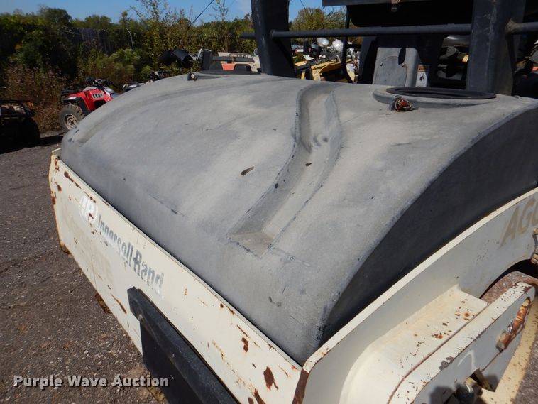 image for item DQ1881 2004 Ingersoll Rand DD-70HF  double drum roller