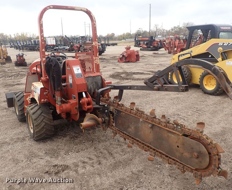 image for item DQ4885 2006 Ditch Witch RT40  trencher