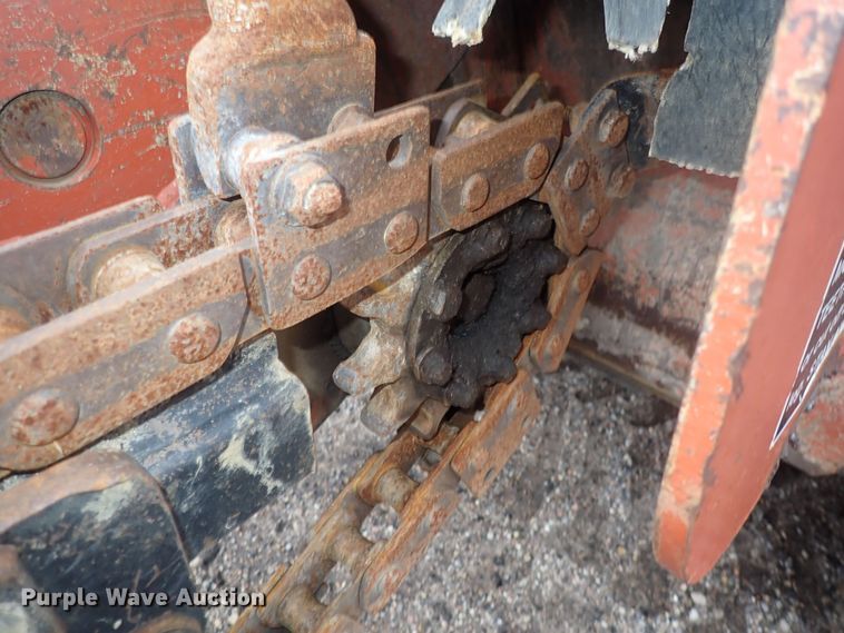 image for item DQ4885 2006 Ditch Witch RT40  trencher