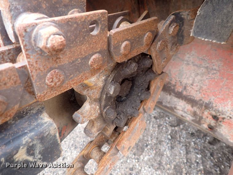 image for item DQ4885 2006 Ditch Witch RT40  trencher