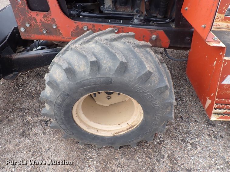 image for item DQ4885 2006 Ditch Witch RT40  trencher