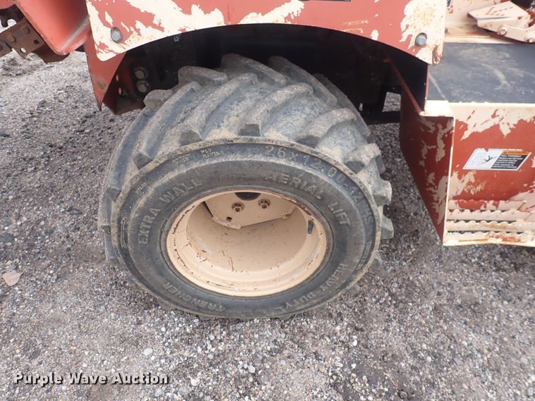 image for item DQ4885 2006 Ditch Witch RT40  trencher