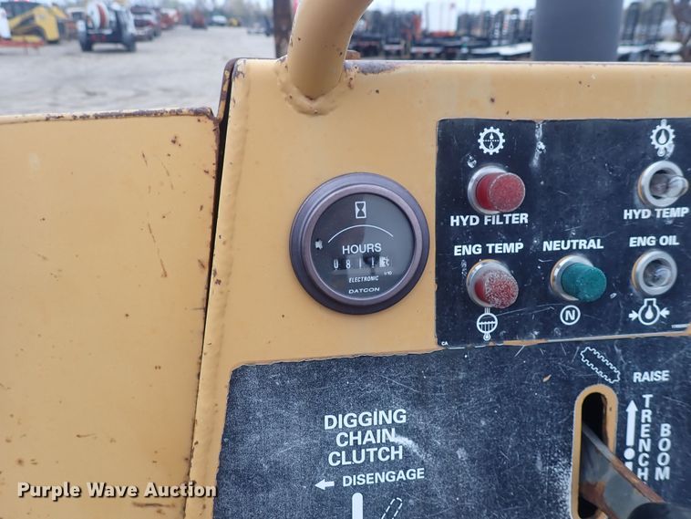 image for item DQ4886 1997 Case 360  trencher