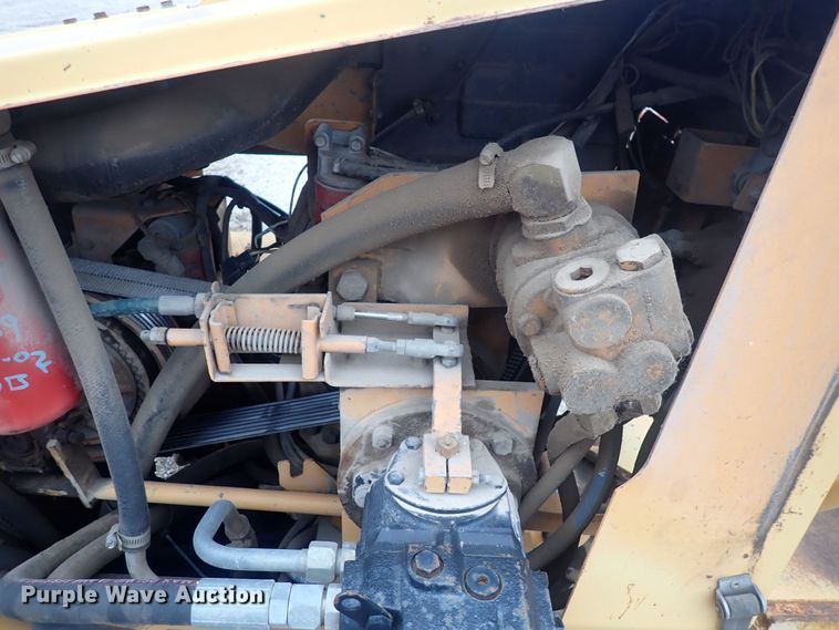 image for item DQ4886 1997 Case 360  trencher