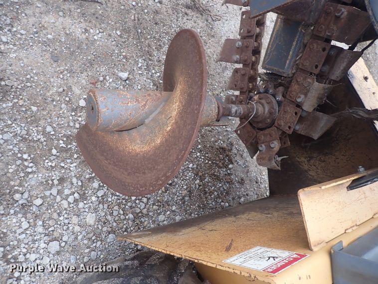 image for item DQ4886 1997 Case 360  trencher