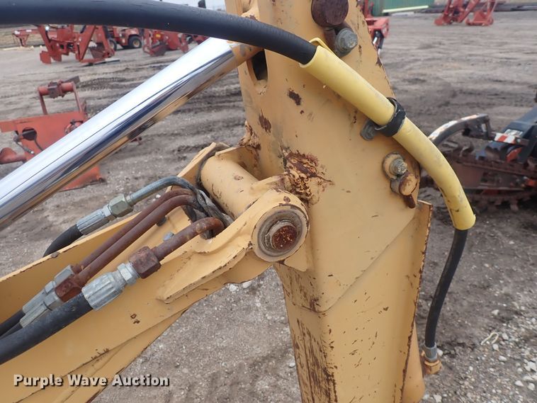 image for item DQ4886 1997 Case 360  trencher