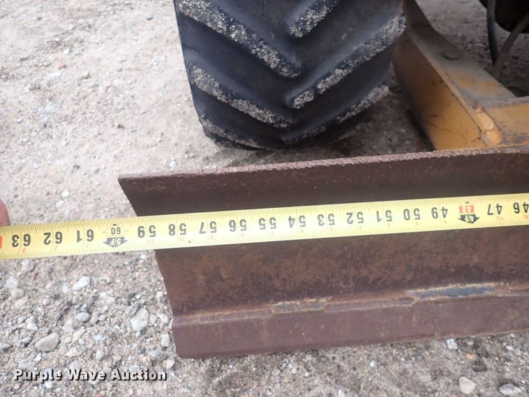 image for item DQ4886 1997 Case 360  trencher