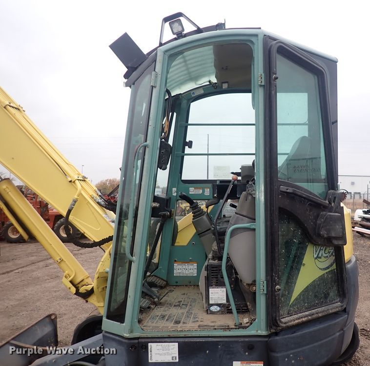 image for item DQ4887 2008 Yanmar ViO75-A  mini excavator