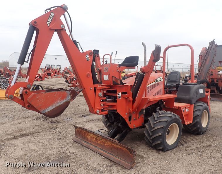 image for item DQ4889 2010 Ditch Witch RT80  trencher
