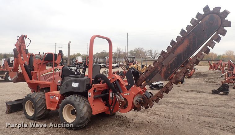 image for item DQ4889 2010 Ditch Witch RT80  trencher