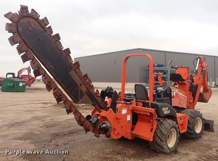image for item DQ4889 2010 Ditch Witch RT80  trencher