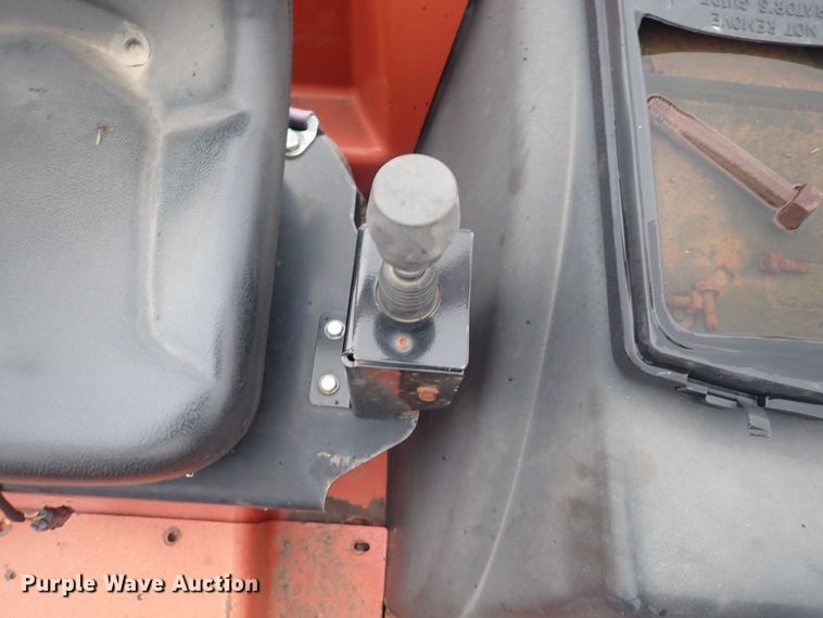 image for item DQ4889 2010 Ditch Witch RT80  trencher