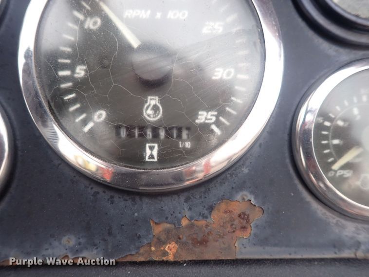 image for item DQ4889 2010 Ditch Witch RT80  trencher