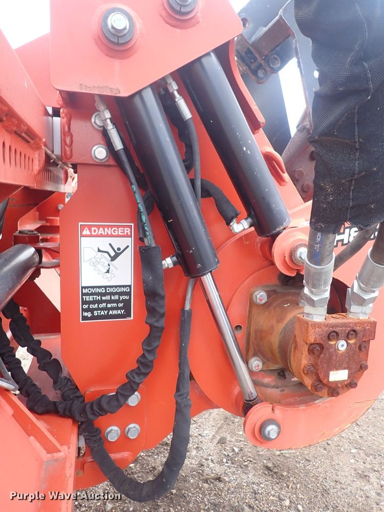 image for item DQ4889 2010 Ditch Witch RT80  trencher