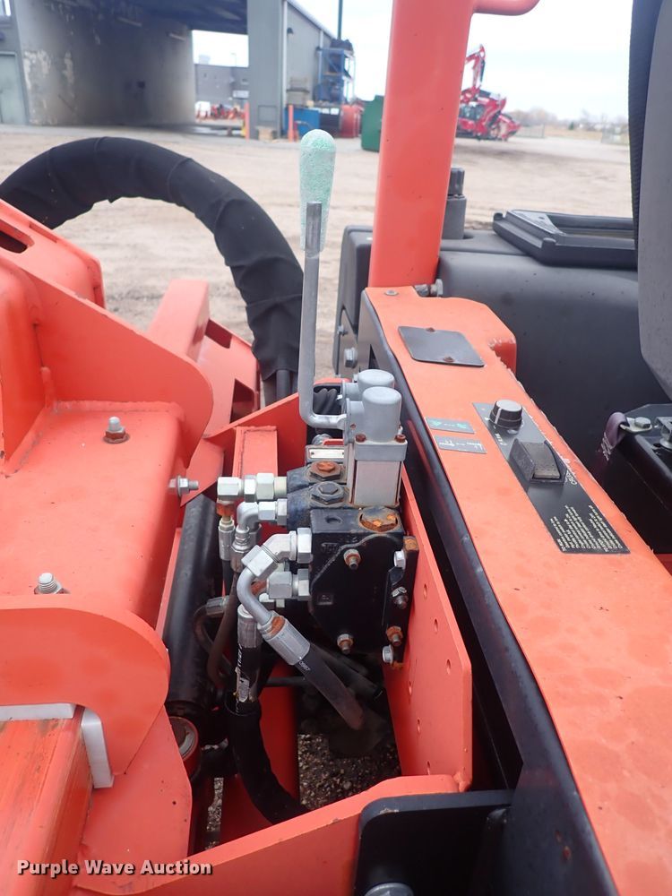 image for item DQ4889 2010 Ditch Witch RT80  trencher