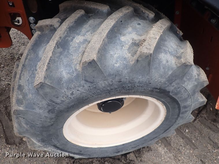 image for item DQ4889 2010 Ditch Witch RT80  trencher